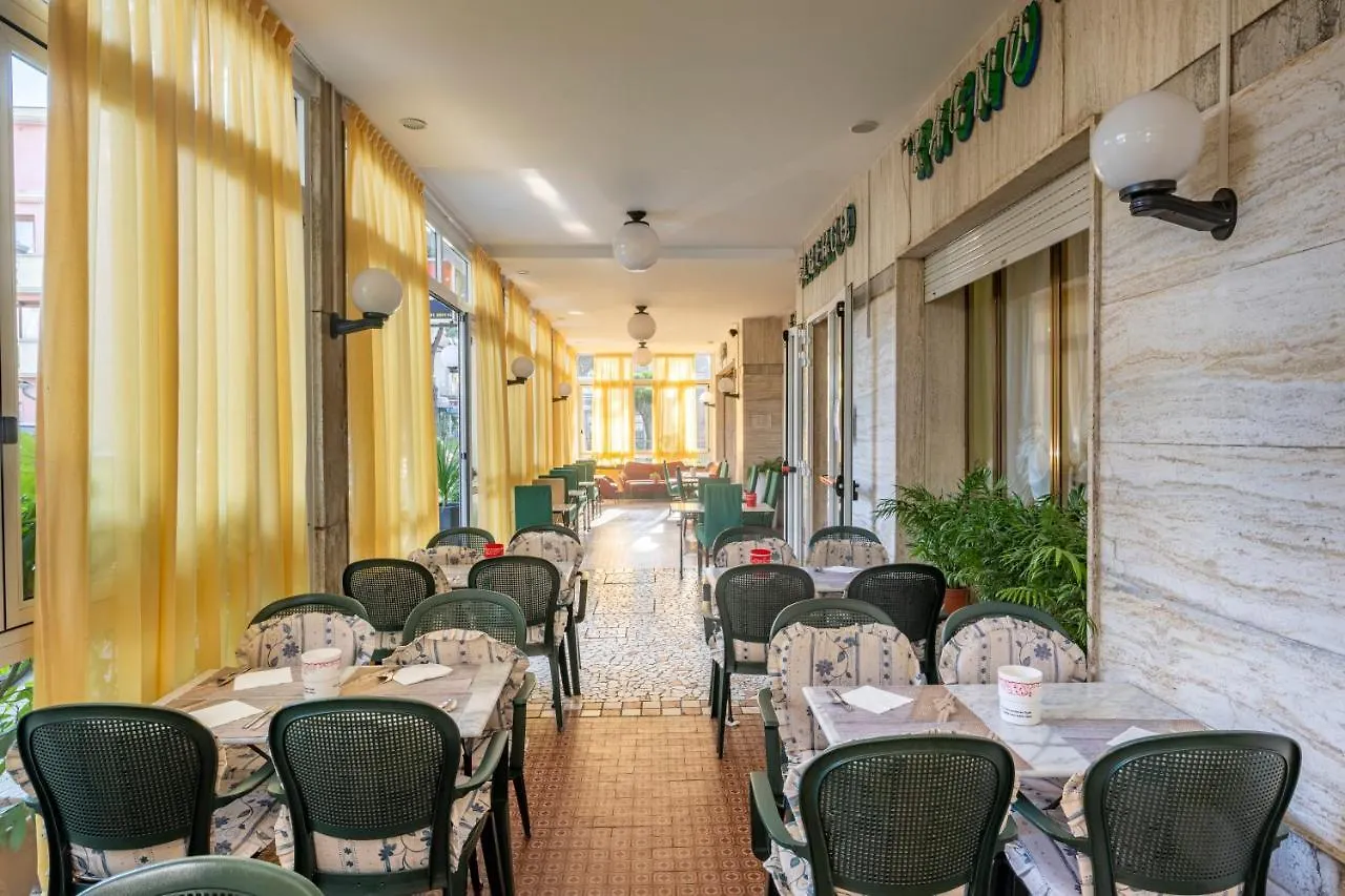 Hotel Ragno 利多迪迪耶索洛